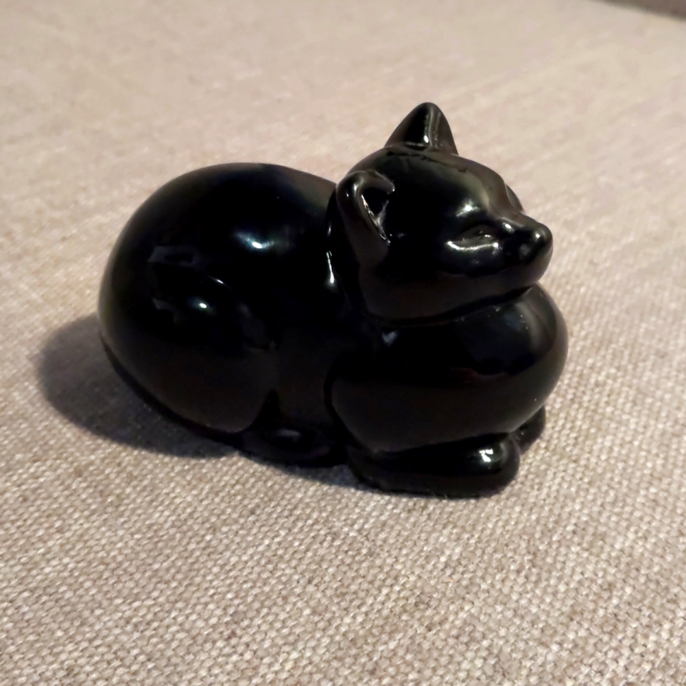 Rare Vintage Black Glass Cat Paperweight